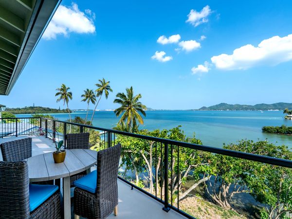 Bay Views Luxury Beachfront Oahu 3 Bedroom Vacation Home