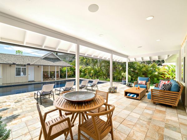 Luxury Three Bedroom Rental Home in Lanikai Beach