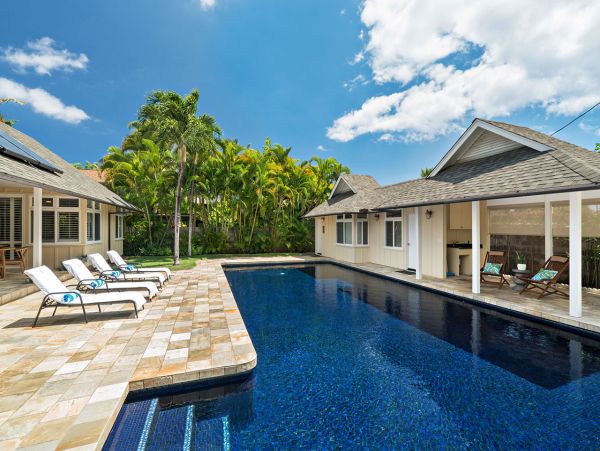 Luxury Three Bedroom Rental Home in Lanikai Beach