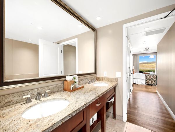 Maui Luxury Vacation Rental  Kaanapali Beachfront Villa with Mountain Views