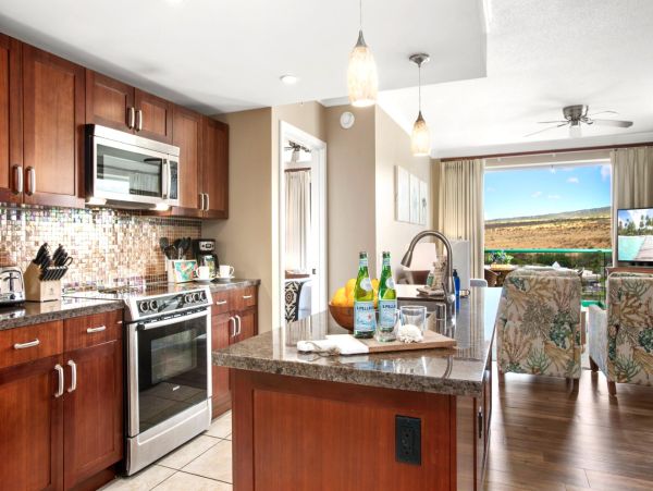 Maui Luxury Vacation Rental  Kaanapali Beachfront Villa with Mountain Views