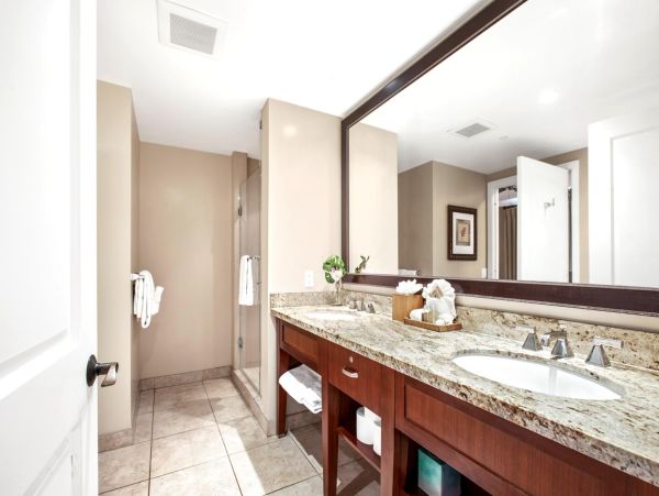 Maui Luxury Vacation Rental  Kaanapali Beachfront Villa with Mountain Views