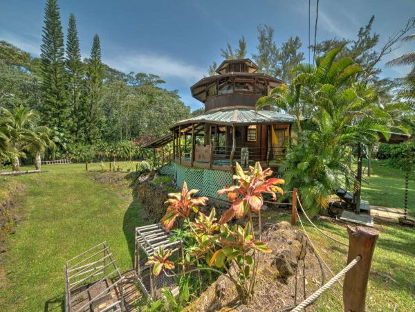 Hilo District Home 990026