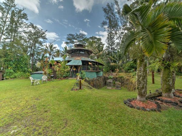 Hilo District Home 990026