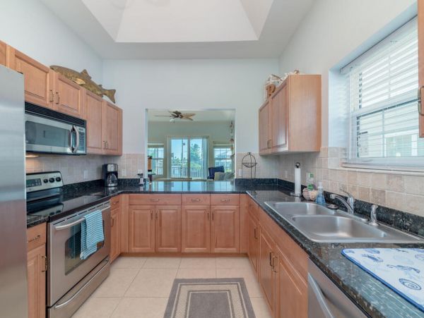 Waterfront 3 Bedroom Townhome in Marco Island Sleeps 6