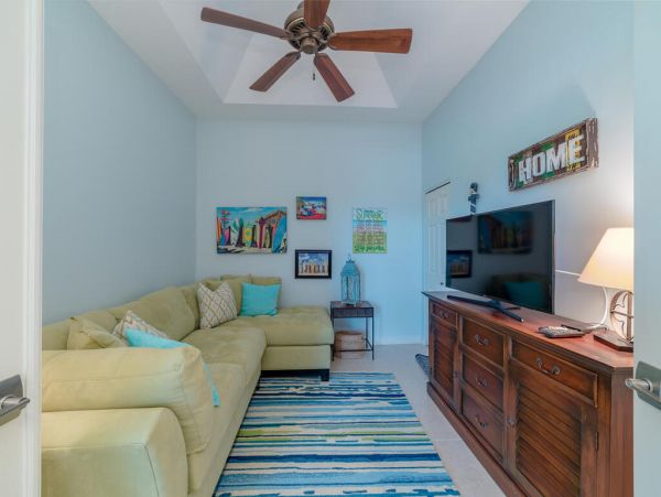 Waterfront 3 Bedroom Townhome in Marco Island Sleeps 6