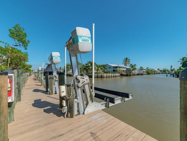 Waterfront 3 Bedroom Townhome in Marco Island Sleeps 6
