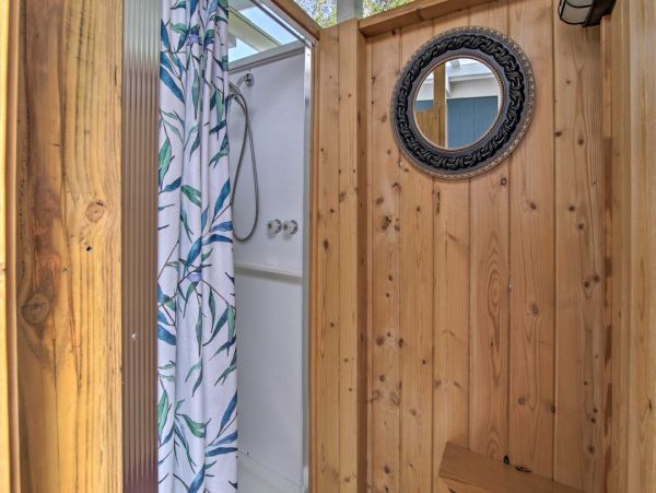 Captain Cook One Bedroom Vacation Rental