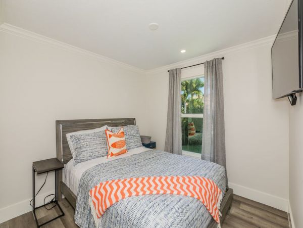 Charming Vacation Home Rental on Marco Island Sleeps Six