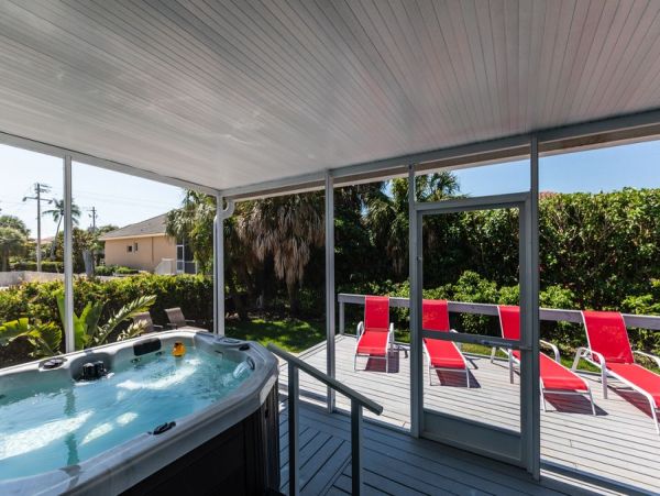 Charming Vacation Home Rental on Marco Island Sleeps Six