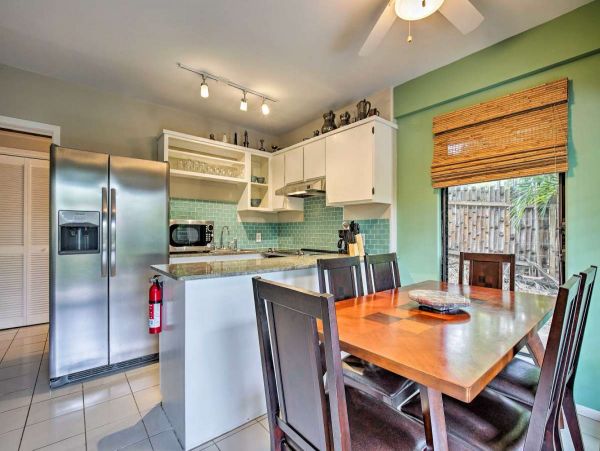 Kailua-Kona Getaway Near Turtle Beach & Attractions