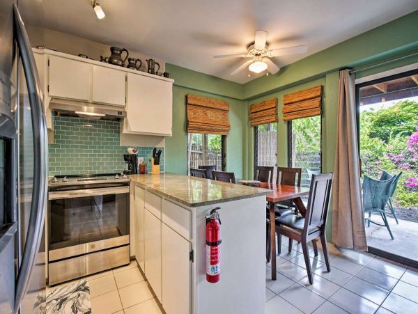 Kailua-Kona Getaway Near Turtle Beach & Attractions