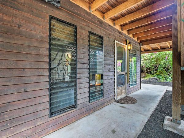 Kailua-Kona Getaway Near Turtle Beach & Attractions