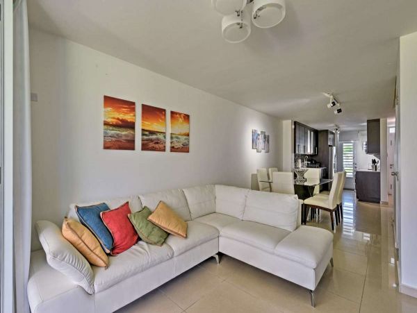 Puerto Rico Home 990190