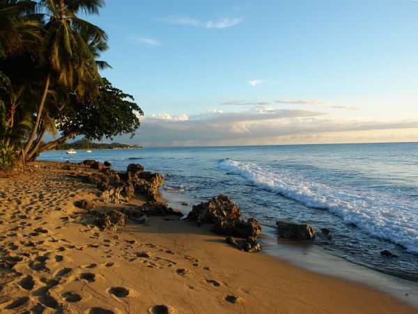Puerto Rico Vacation Condo Two Bedroom Walk to Beach
