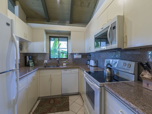 Lahaina Condo 990235