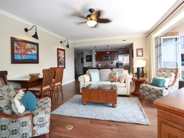Two Bedroom Luxurious Oceanfront Residence in Kaanapali
