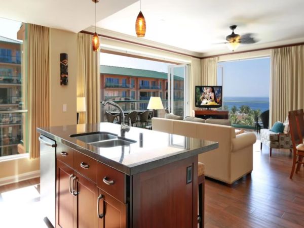 Two Bedroom Luxurious Oceanfront Residence in Kaanapali