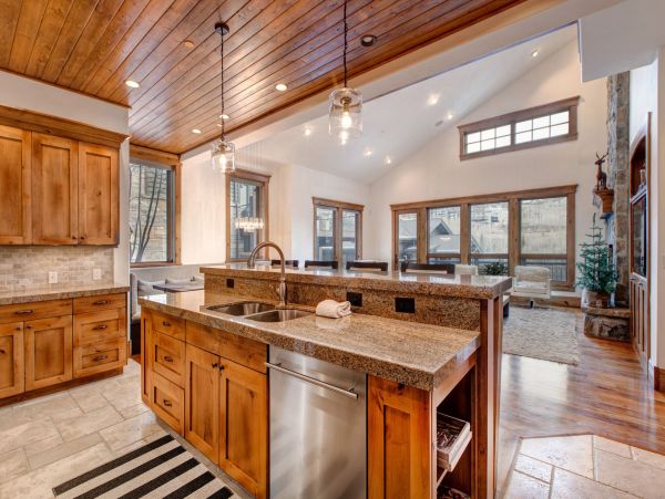 Park City Vacation Home with Spa Short Walk to Lifts