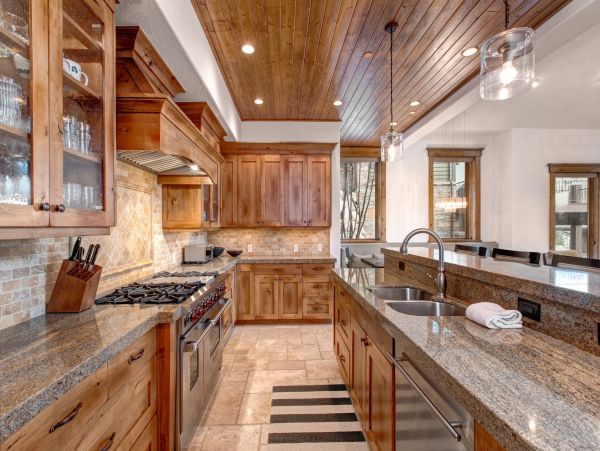 Park City Vacation Home with Spa Short Walk to Lifts