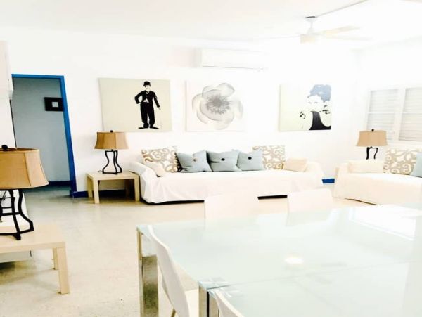 Three bedroom, 3 baths walk to beach San Juan Condo