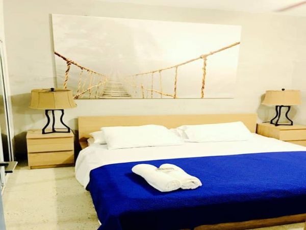 Three bedroom, 3 baths walk to beach San Juan Condo