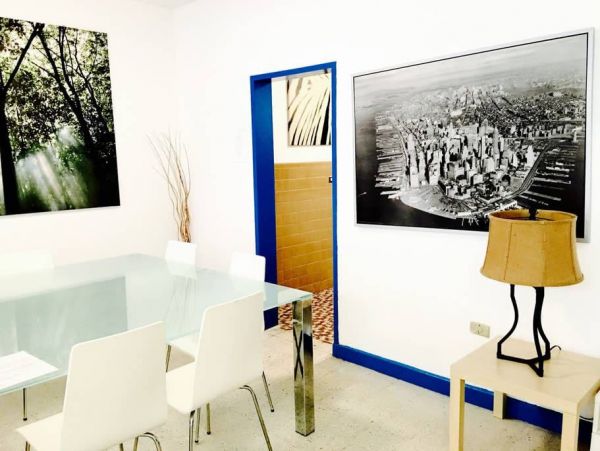 Three bedroom, 3 baths walk to beach San Juan Condo