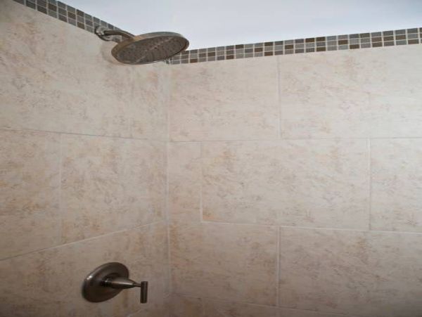 Three bedroom, 3 baths walk to beach San Juan Condo