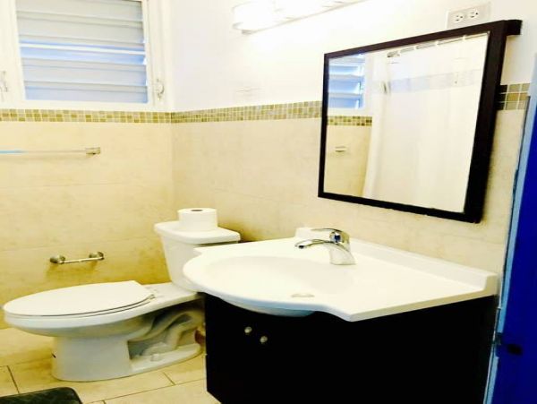 Three bedroom, 3 baths walk to beach San Juan Condo