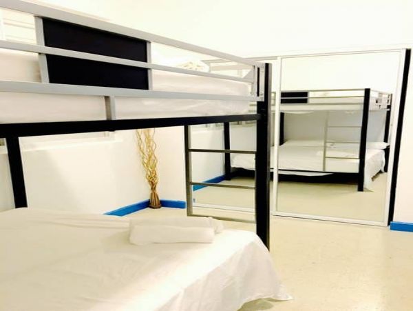 Three bedroom, 3 baths walk to beach San Juan Condo