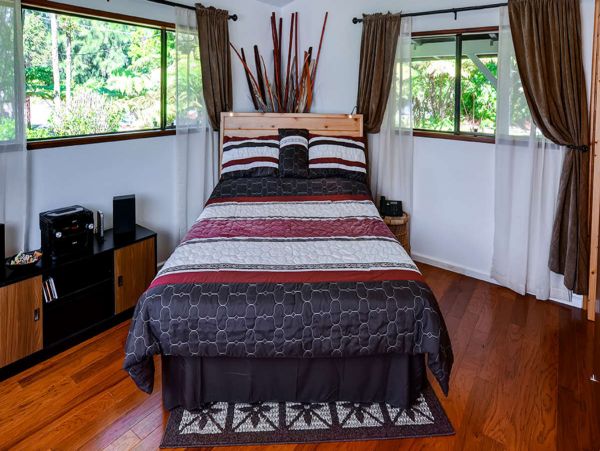 Puna District Home 990283