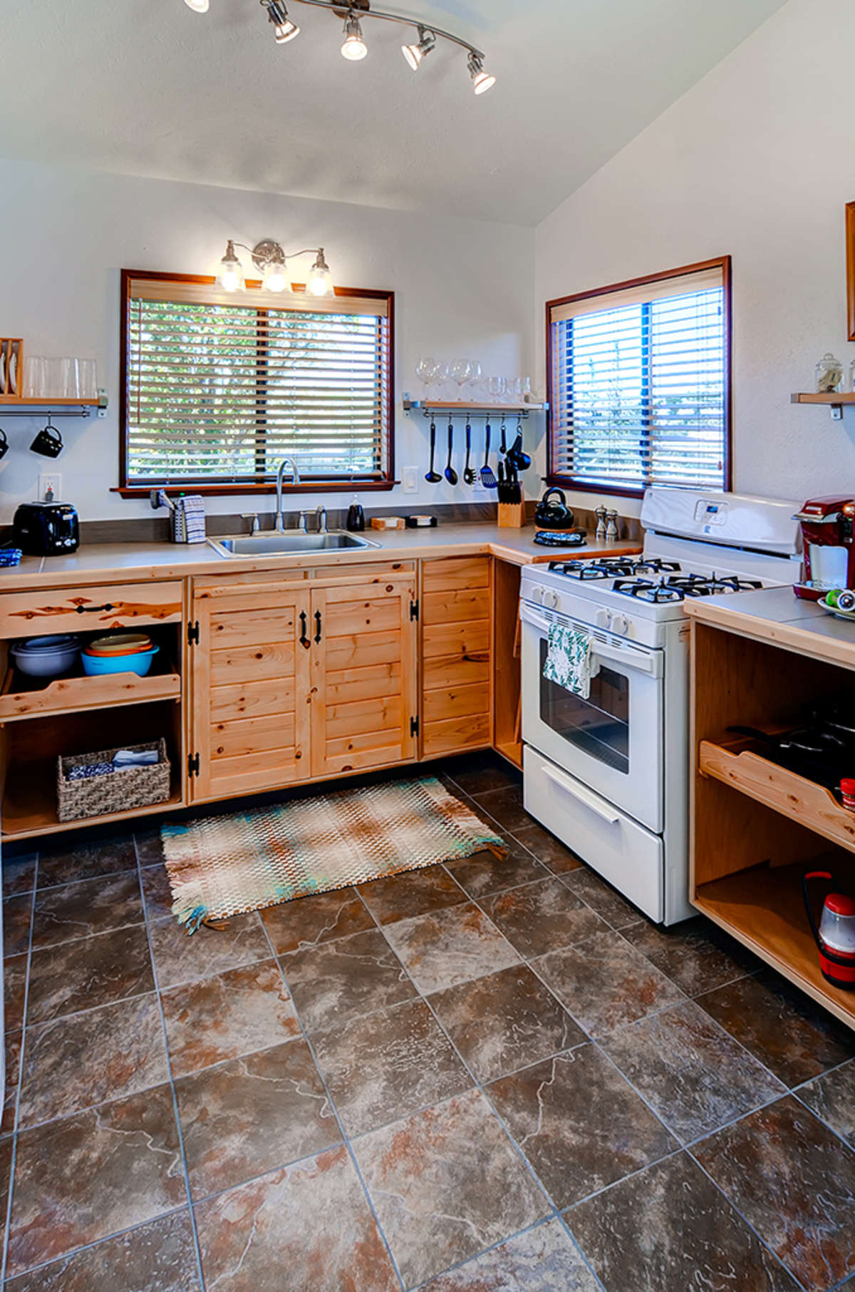 Puna District Home 990283