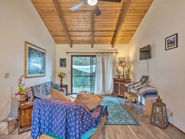 Puna District Home 990285