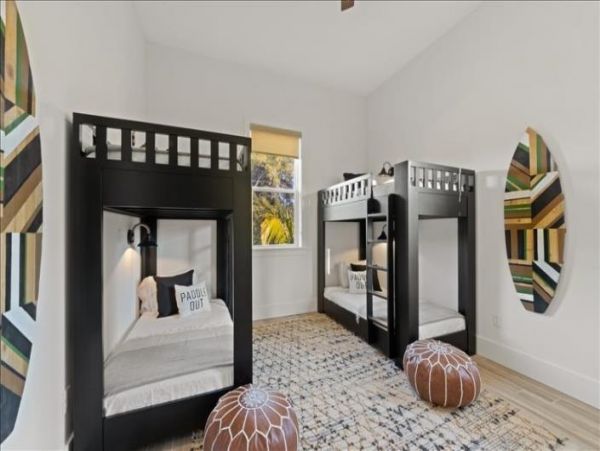 Beautiful Anna Maria Luxury Vacation Pool Home Sleeps 8