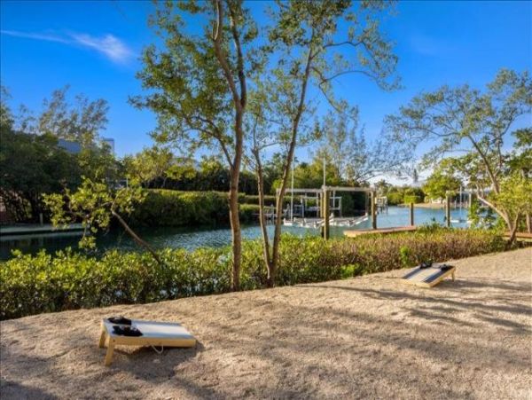 Beautiful Anna Maria Luxury Vacation Pool Home Sleeps 8