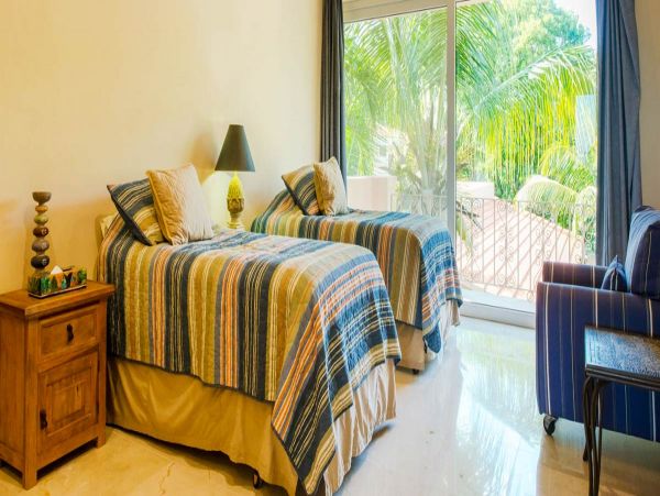 Cancun Home 990325