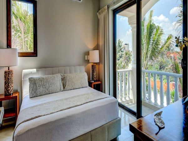 Cancun Home 990328