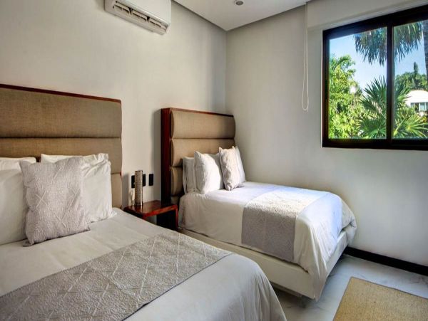 Cancun Home 990329