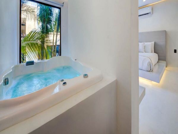 Cancun Home 990329