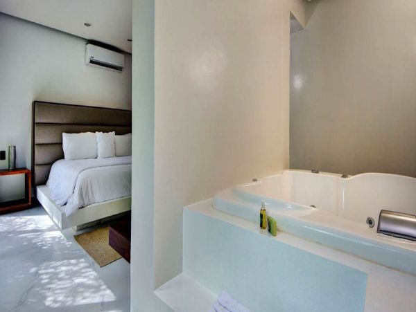 Cancun Home 990329