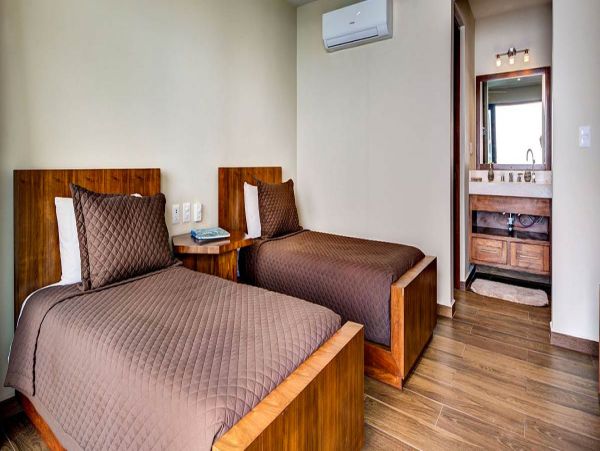 Cancun Home 990334