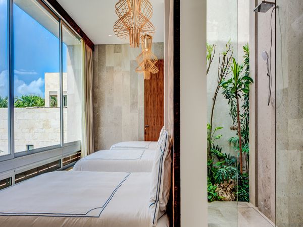 Cancun Home 990335
