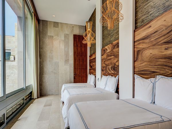Cancun Home 990335