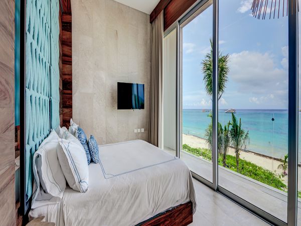 Cancun Home 990335