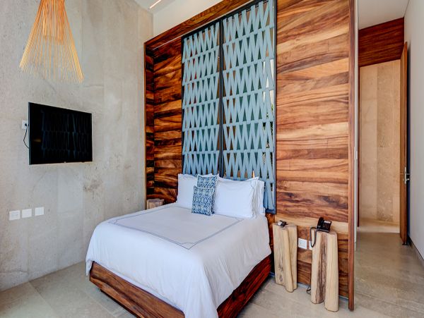 Cancun Home 990335