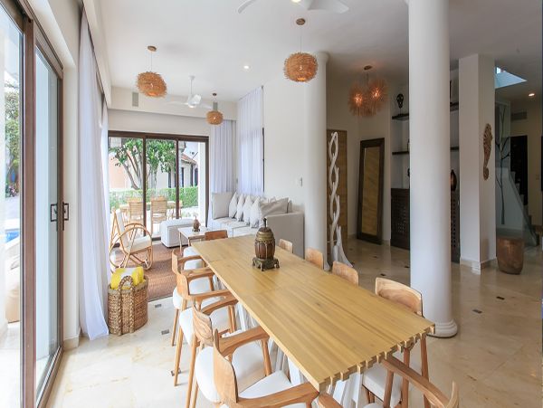 Cancun Home 990336
