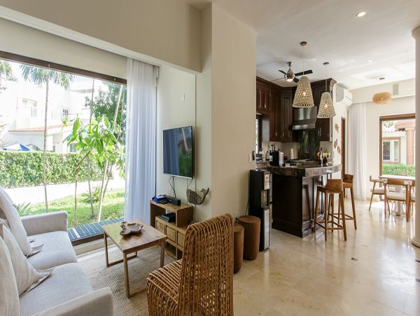 Cancun Home 990336