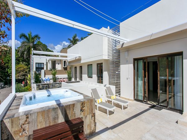 Cancun Home 990336