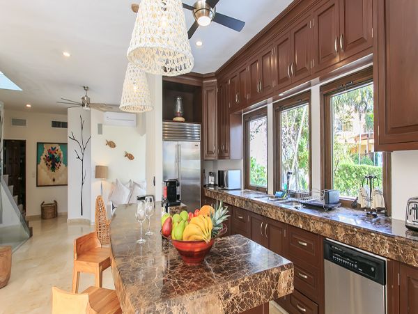 Cancun Home 990336