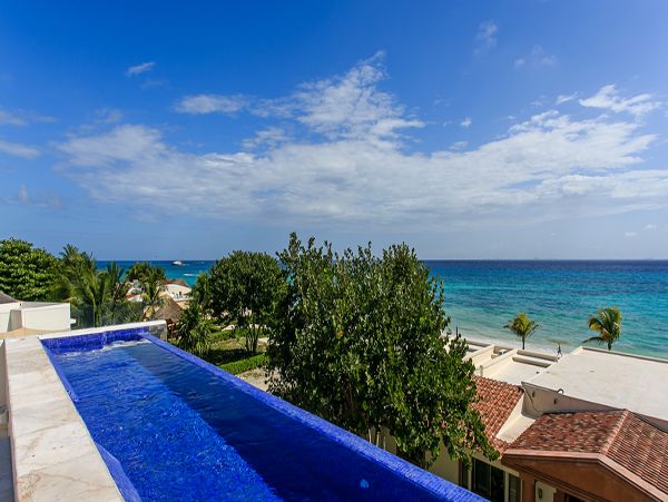 Cancun Home 990336